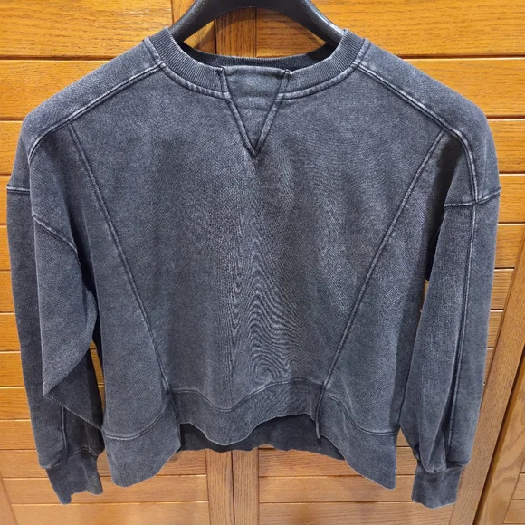 NWTs Vinyl Black Denium Washed Black Sweatshirt - Picture 2 of 6